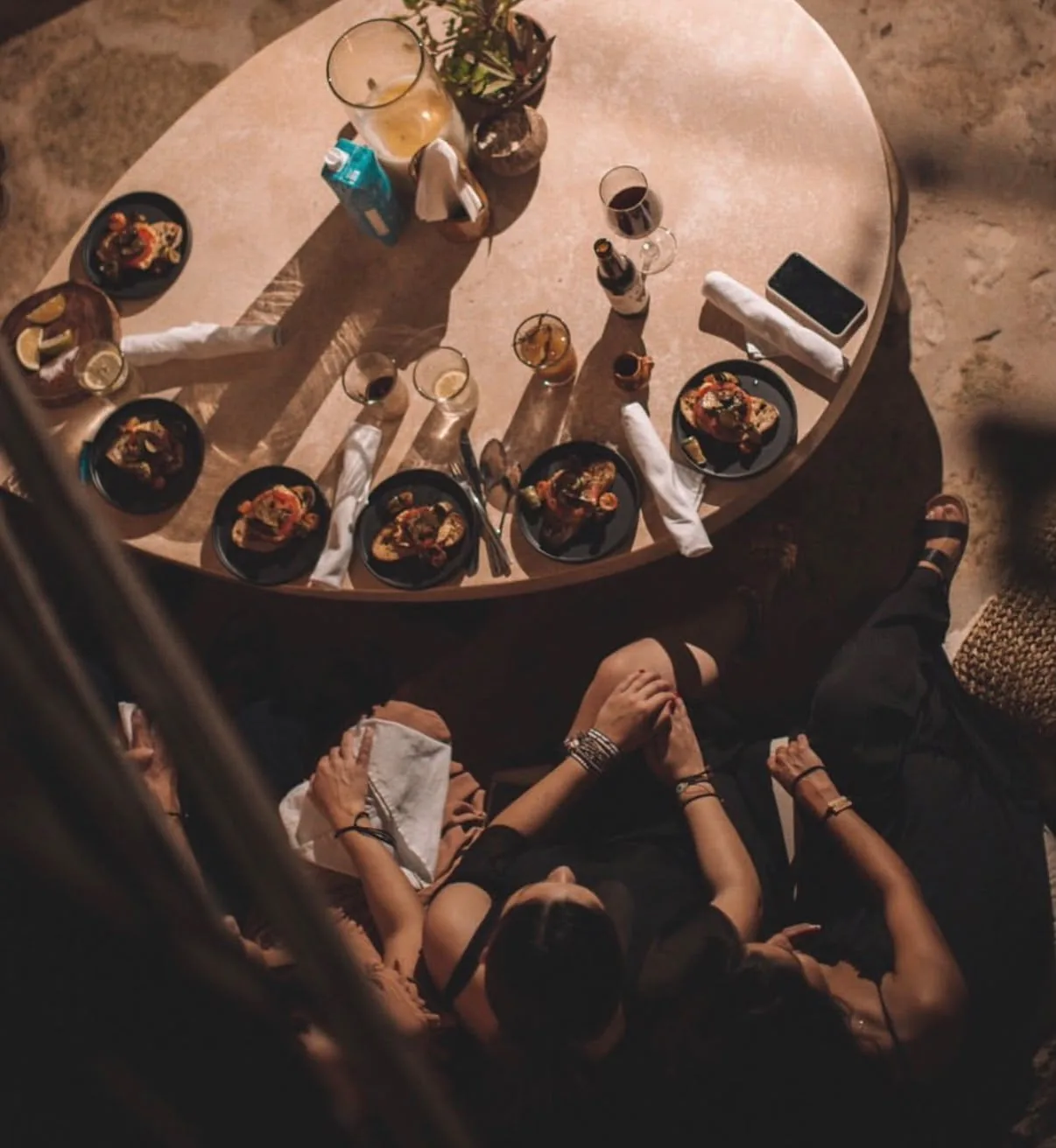 Shared dinner at the Lovergirl retreat