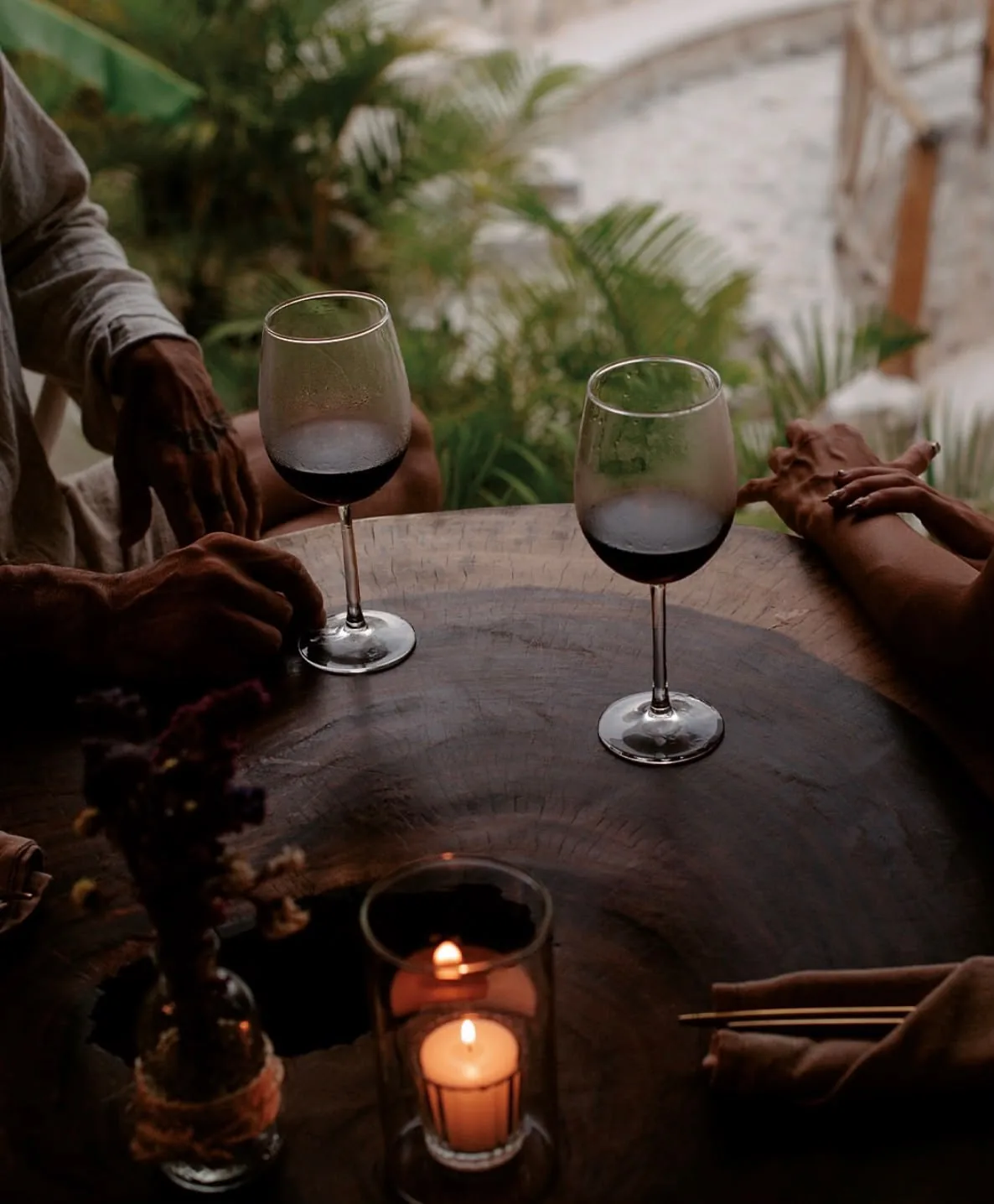 Shared dinner at a Cleo retreat